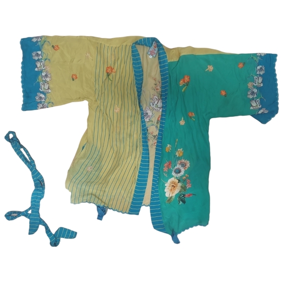 Johnny Was Glamorous Silk Kimono with tie - Picture 3 of 5